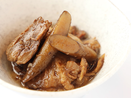 旭志牛牛すじごぼう煮