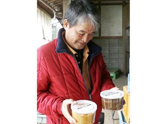 冨田さんちの七城味噌750g 黒大豆使用