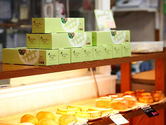 BAKERY小麦館の菊池めろんぱんラスク10枚入り